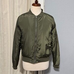 Ambiance Outerwear Woman Army Green Puffer Zip‎ Up Jacket Size Large Pocket